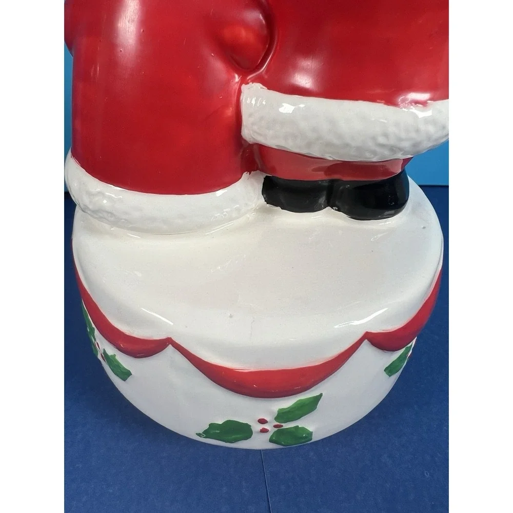 Santa & Mrs Clause Musical Figurine- Plays 